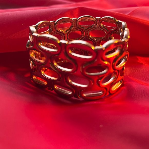 beautiful, coppery gold, link bracelet, stretch, NWOT - Picture 3 of 3